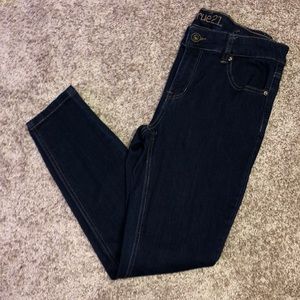 dark blue skinny jeans